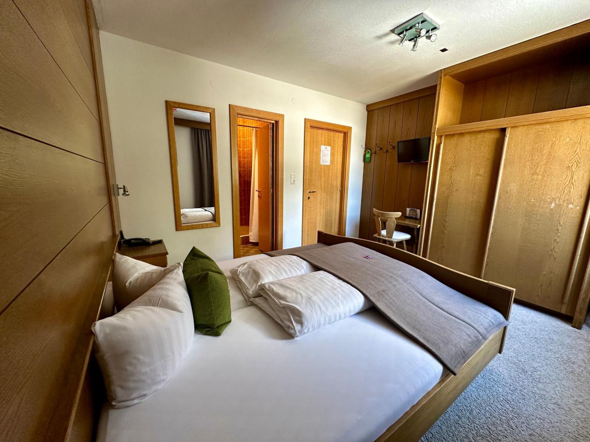 Hotel Zirbenhof Sankt Leonhard im Pitztal Cameră foto