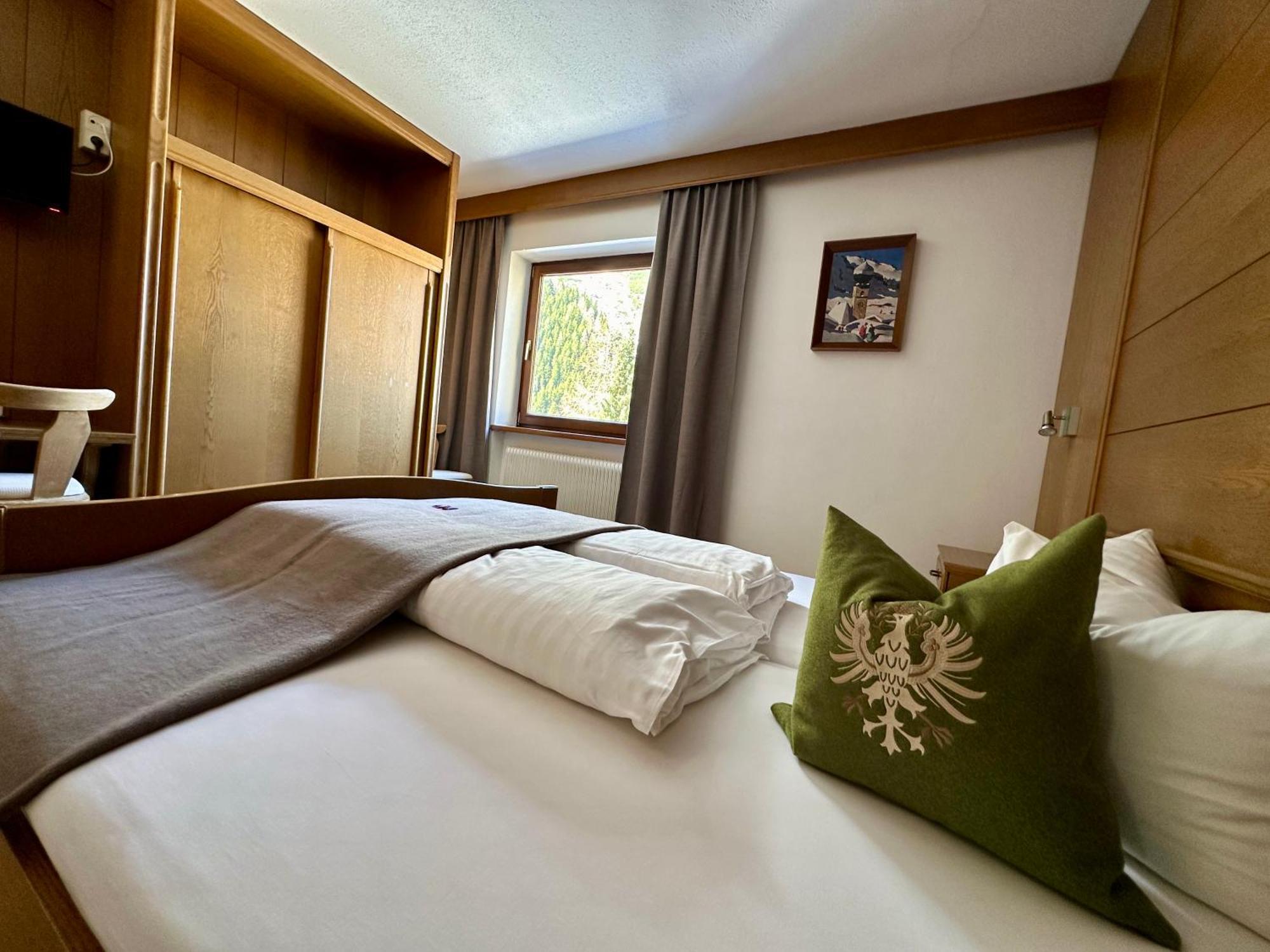 Hotel Zirbenhof Sankt Leonhard im Pitztal Cameră foto